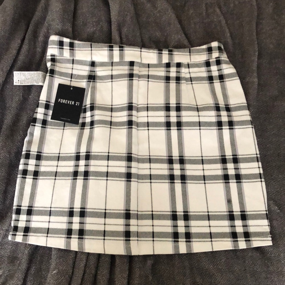 Plaid Forever 21 Skirt Size S Black and White